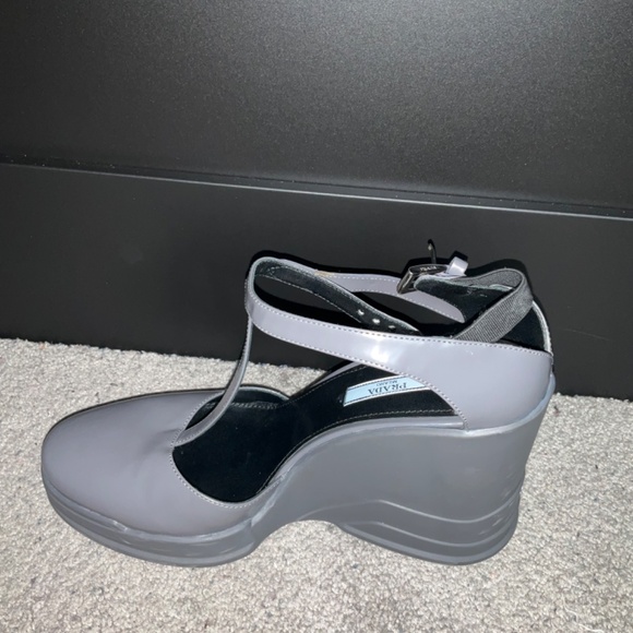 Prada - Picture 11 of 14